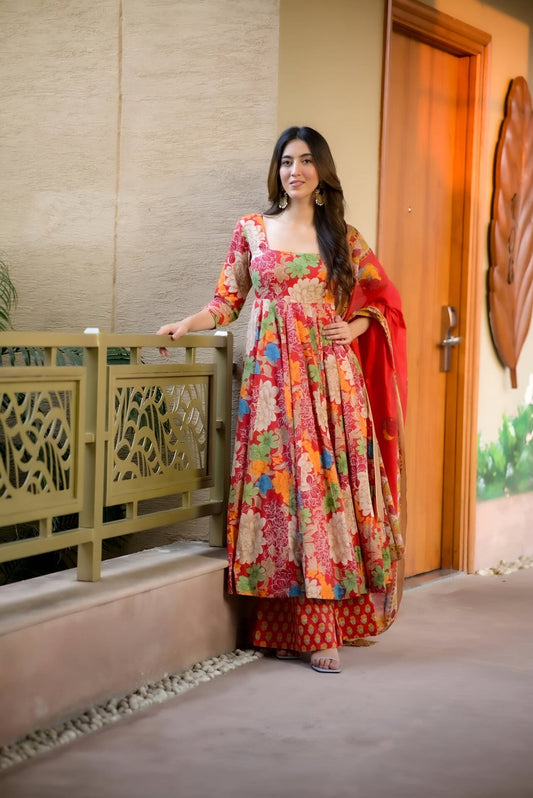 VAANI FLORAL COTTON SUIT SET